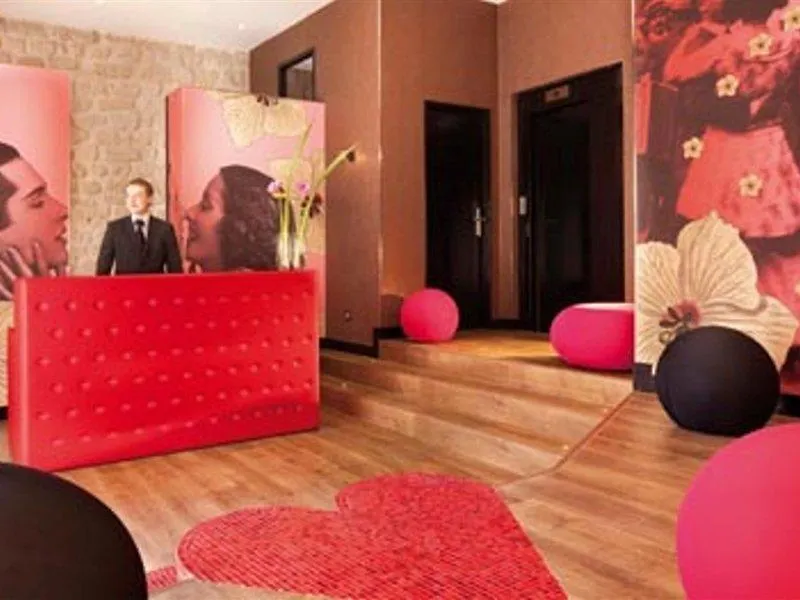 ****  Hotel Montmartre Mon Amour Paris France